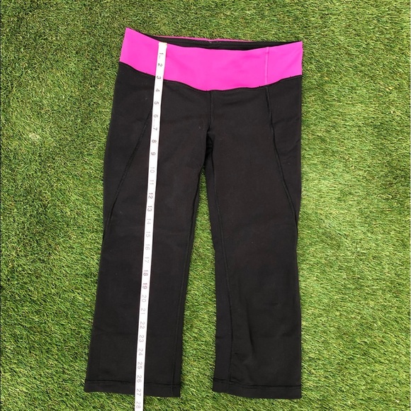 Lululemon Gather & Crow Crop - Picture 5 of 7